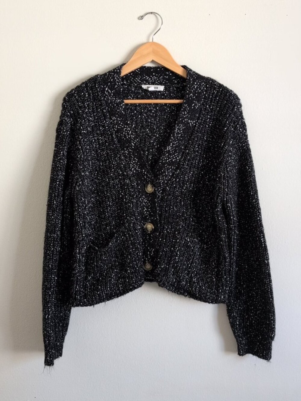 BB Dakota Speckle Occasion Black Short Cable Knit V-Neck Cardigan Sweater